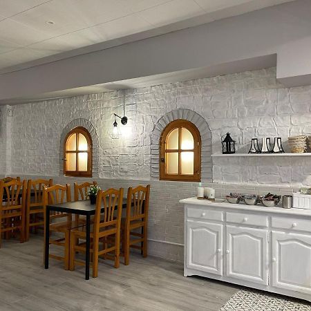 Hostal Restaurante Avenida De Madrid 테라사 외부 사진