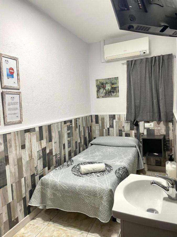 Hostal Restaurante Avenida De Madrid 테라사 외부 사진