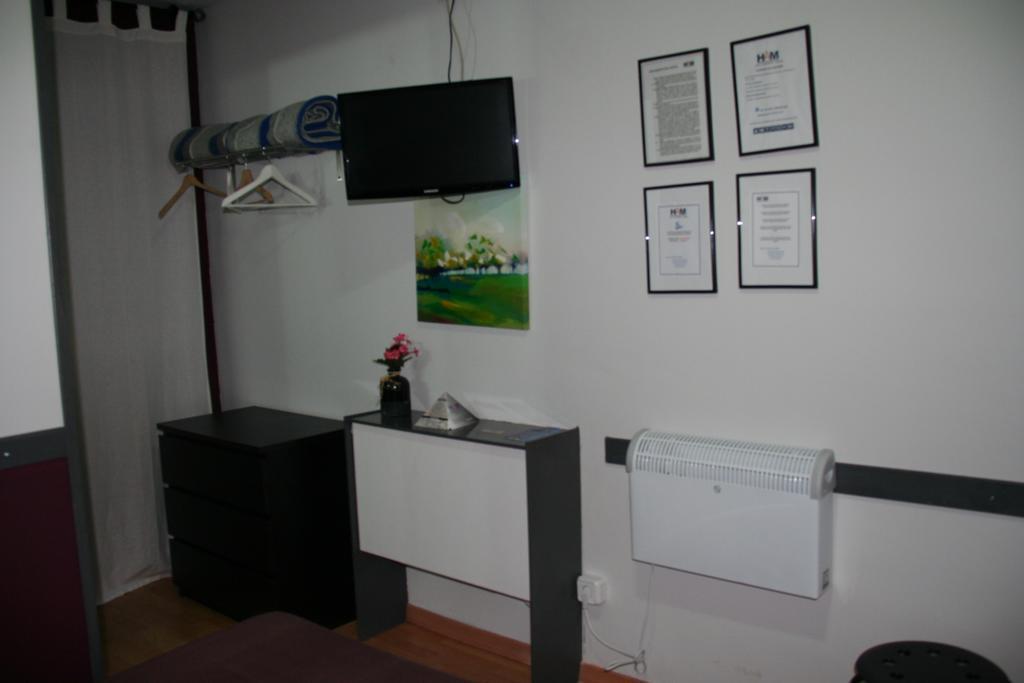 Hostal Restaurante Avenida De Madrid 테라사 외부 사진