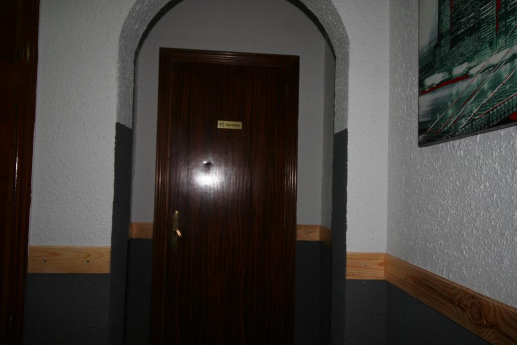 Hostal Restaurante Avenida De Madrid 테라사 외부 사진
