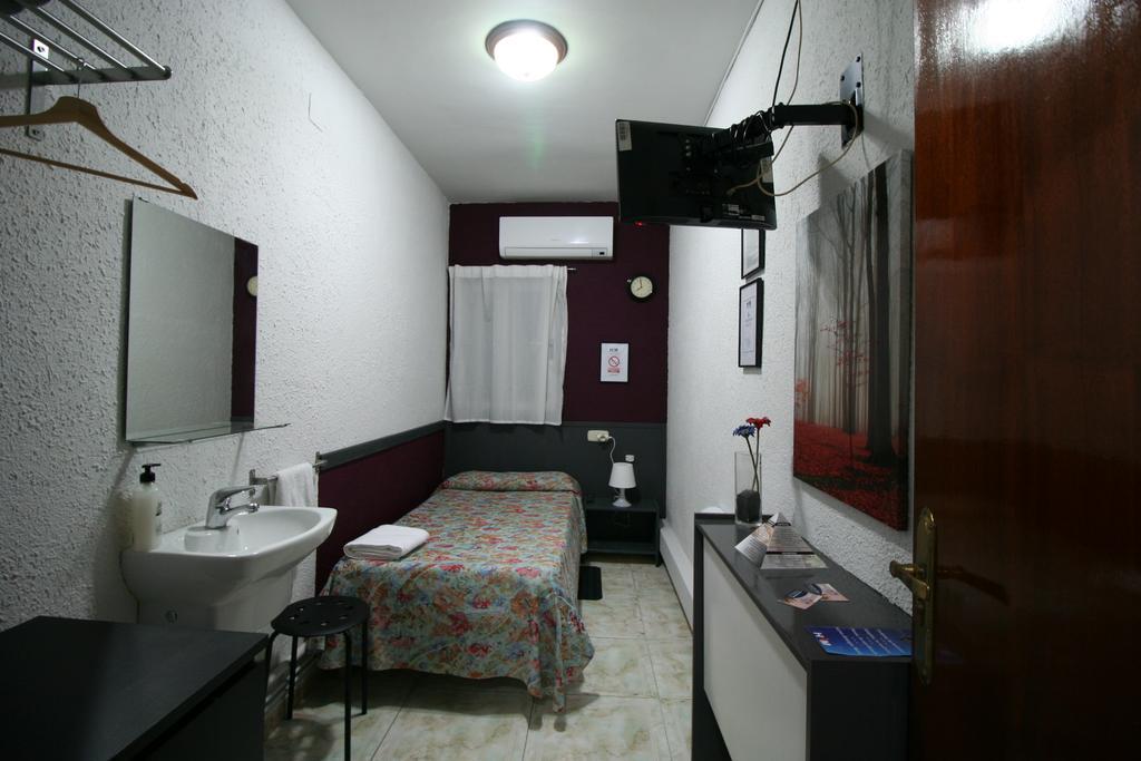 Hostal Restaurante Avenida De Madrid 테라사 객실 사진